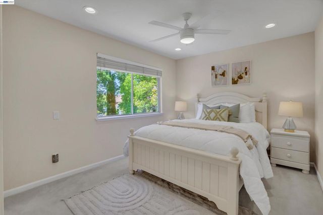 35 Sierra Ridge Ct, Danville, CA 94506