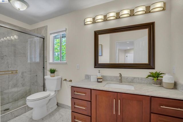 35 Sierra Ridge Ct, Danville, CA 94506