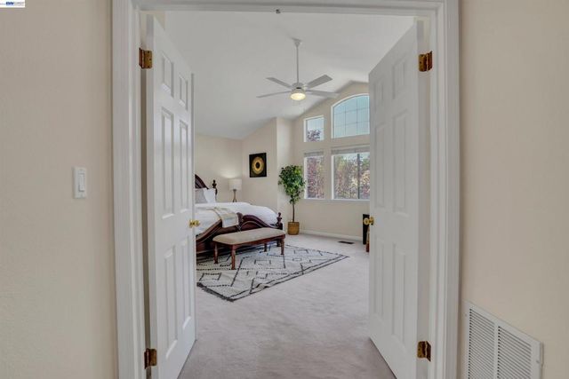 35 Sierra Ridge Ct, Danville, CA 94506