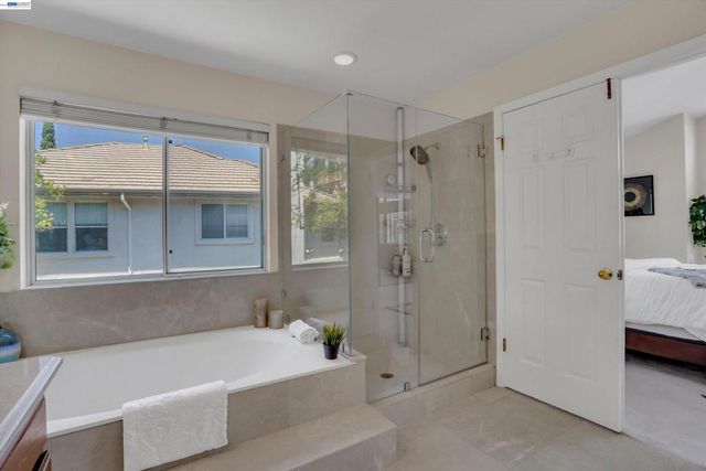 35 Sierra Ridge Ct, Danville, CA 94506