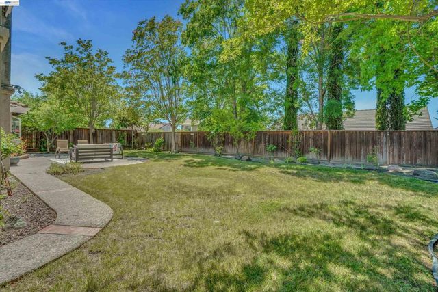 35 Sierra Ridge Ct, Danville, CA 94506