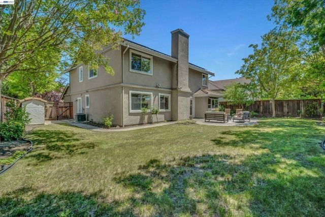 35 Sierra Ridge Ct, Danville, CA 94506
