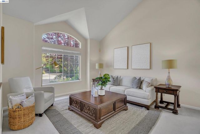 35 Sierra Ridge Ct, Danville, CA 94506
