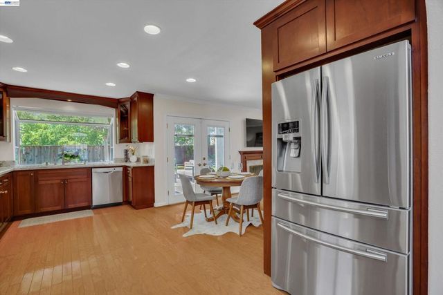 35 Sierra Ridge Ct, Danville, CA 94506