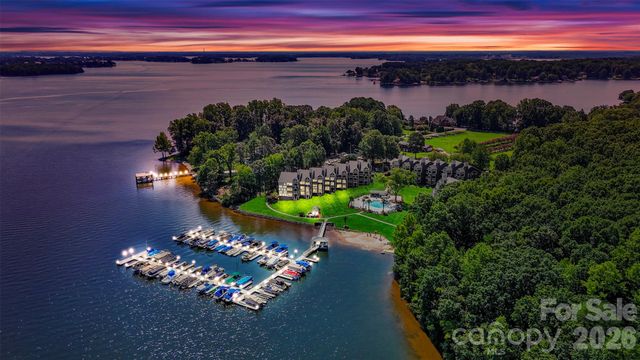 2121 Regatta Lane 303, Denver, NC 28037