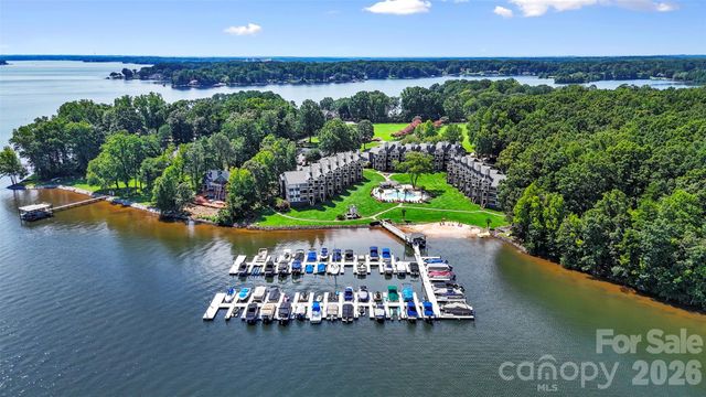 2121 Regatta Lane 303, Denver, NC 28037