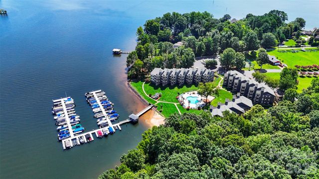 2121 Regatta Lane 303, Denver, NC 28037