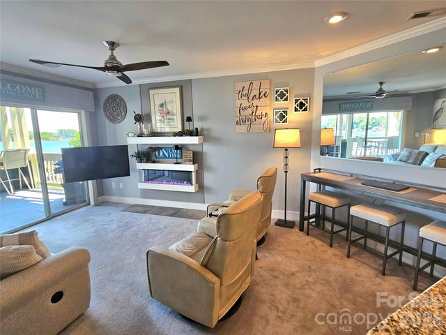 2121 Regatta Lane 303, Denver, NC 28037