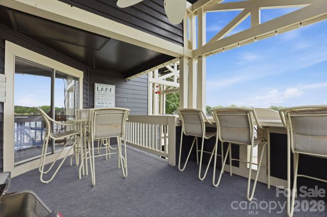 2121 Regatta Lane 303, Denver, NC 28037