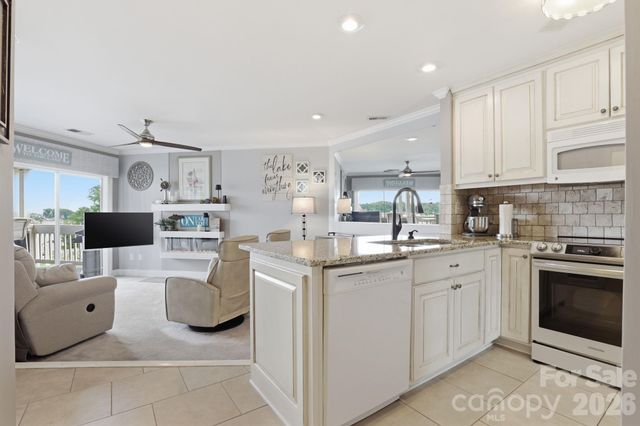2121 Regatta Lane 303, Denver, NC 28037