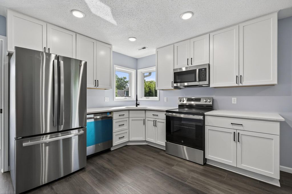 721 Wilson Avenue, Saint Paul, MN 55106 — photo 4