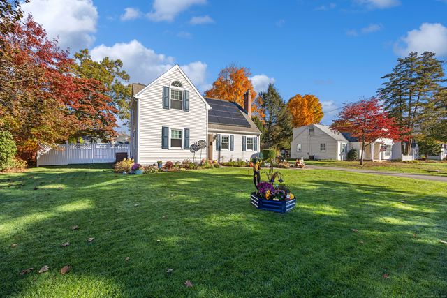14 Wildwood Road, Cromwell, CT 06416