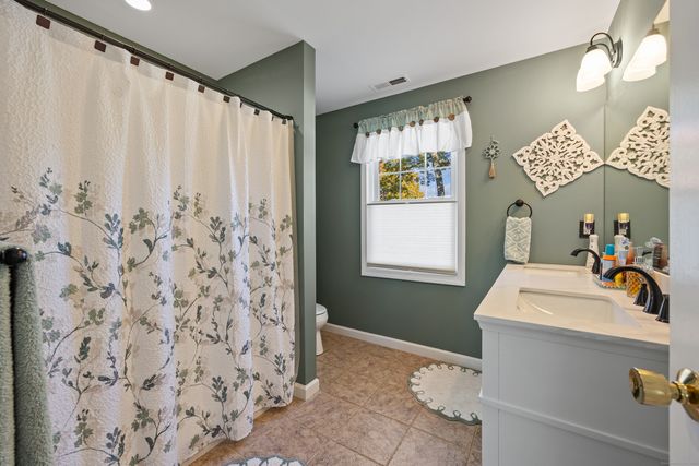 14 Wildwood Road, Cromwell, CT 06416