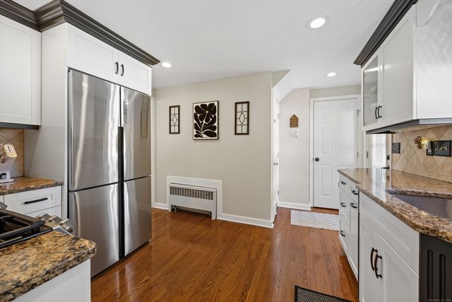 14 Wildwood Road, Cromwell, CT 06416