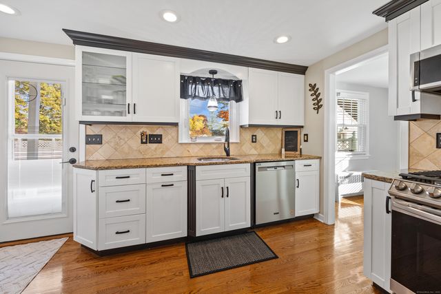 14 Wildwood Road, Cromwell, CT 06416