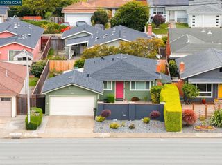 689 Linda Mar Blvd, Pacifica, CA 94044