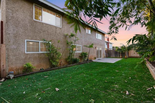 1806 Stewart St, Oceanside, CA 92054