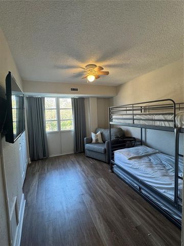 3315 58TH AVENUE S 201, St Petersburg, FL 33712