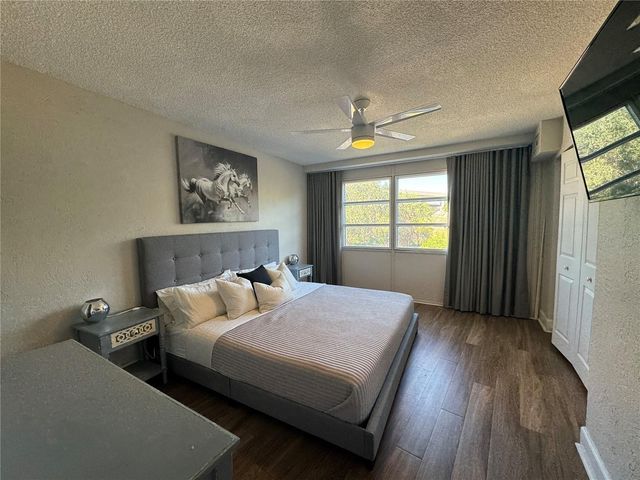 3315 58TH AVENUE S 201, St Petersburg, FL 33712