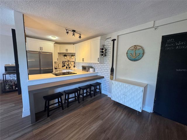 3315 58TH AVENUE S 201, St Petersburg, FL 33712