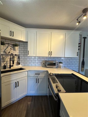 3315 58TH AVENUE S 201, St Petersburg, FL 33712