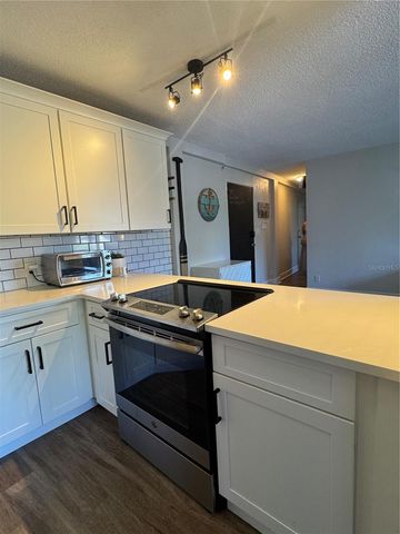 3315 58TH AVENUE S 201, St Petersburg, FL 33712