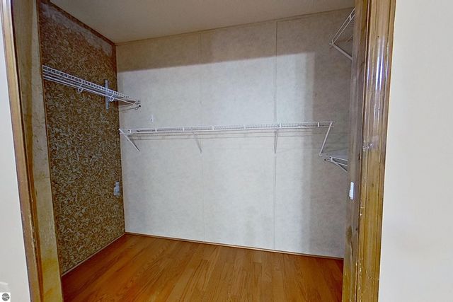 28 W Broomfield Road, Mt Pleasant, MI 48858