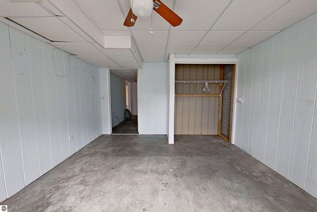 28 W Broomfield Road, Mt Pleasant, MI 48858