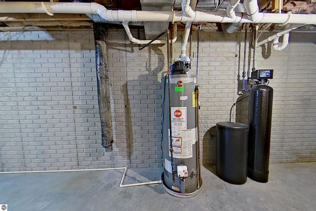 28 W Broomfield Road, Mt Pleasant, MI 48858