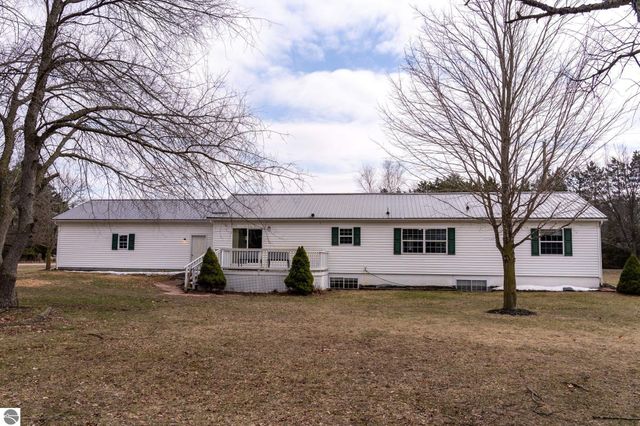28 W Broomfield Road, Mt Pleasant, MI 48858