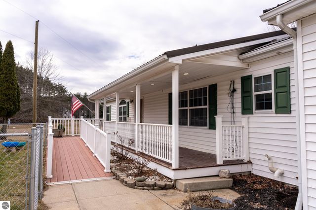 28 W Broomfield Road, Mt Pleasant, MI 48858