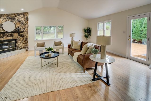 1363 Ranchland Drive, Mayfield Heights, OH 44124