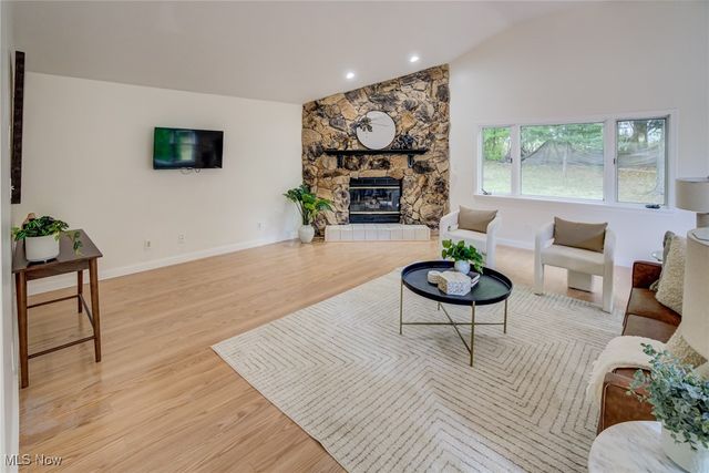 1363 Ranchland Drive, Mayfield Heights, OH 44124