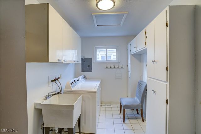 1363 Ranchland Drive, Mayfield Heights, OH 44124