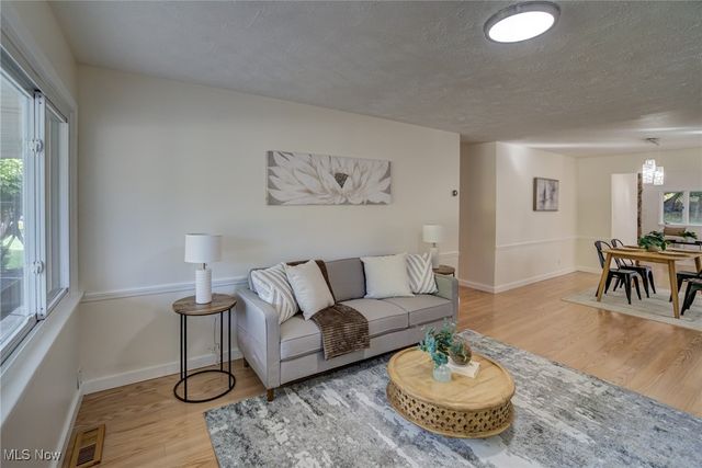 1363 Ranchland Drive, Mayfield Heights, OH 44124