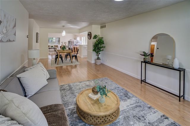 1363 Ranchland Drive, Mayfield Heights, OH 44124