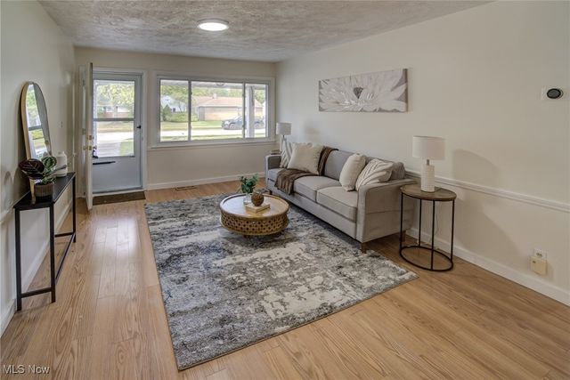 1363 Ranchland Drive, Mayfield Heights, OH 44124