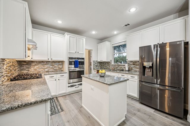 5902 Ambassador Lane, Rowlett, TX 75089