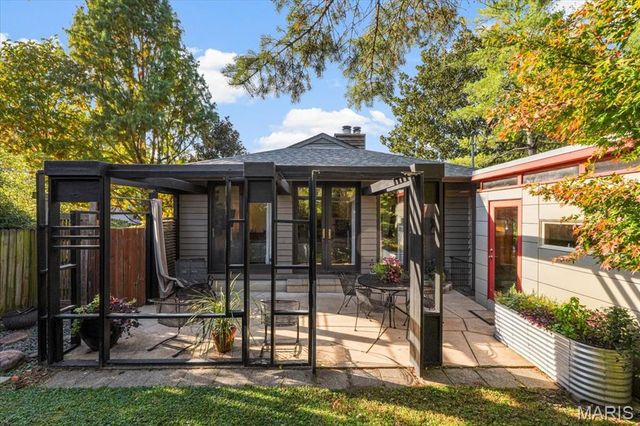 1248 Laclede Station Road, Richmond Heights, MO 63117