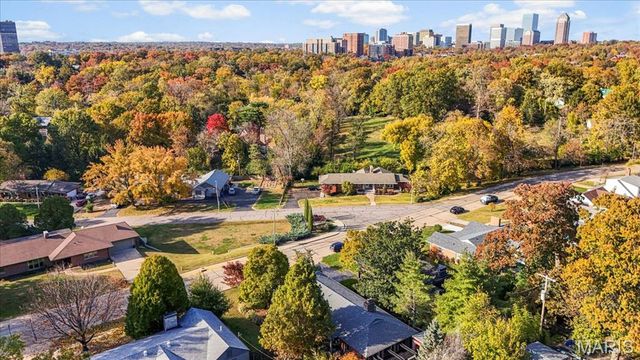 1248 Laclede Station Road, Richmond Heights, MO 63117