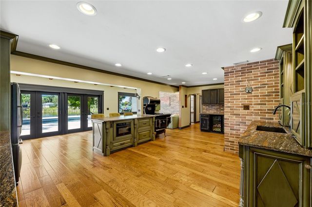 13512 LAKE MAGDALENE DRIVE, Tampa, FL 33613