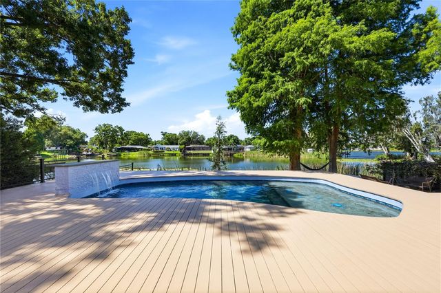 13512 LAKE MAGDALENE DRIVE, Tampa, FL 33613
