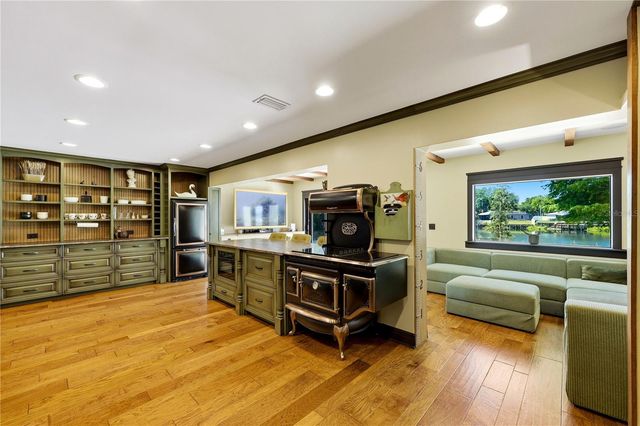 13512 LAKE MAGDALENE DRIVE, Tampa, FL 33613