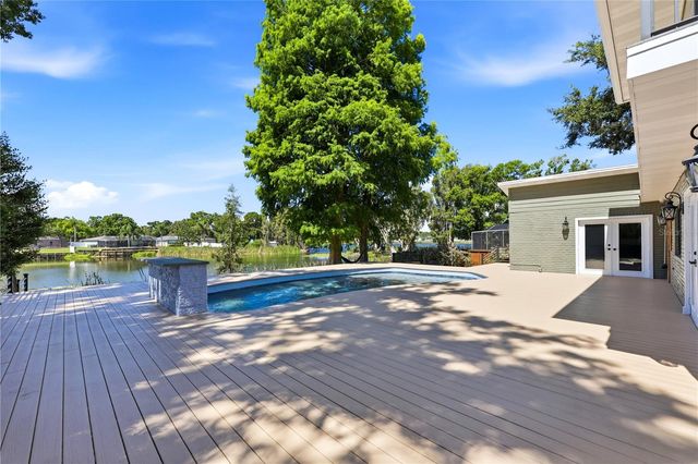 13512 LAKE MAGDALENE DRIVE, Tampa, FL 33613