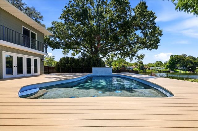 13512 LAKE MAGDALENE DRIVE, Tampa, FL 33613