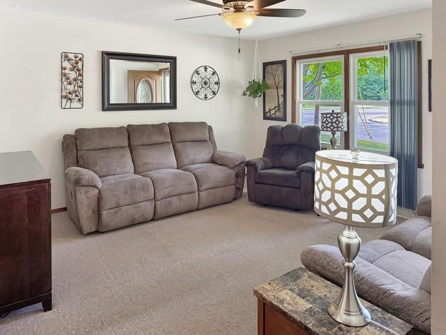 1003 MEADOW LANE, Neenah, WI 54956