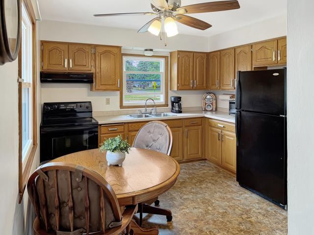 1003 MEADOW LANE, Neenah, WI 54956