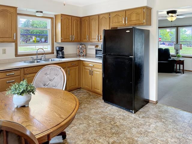 1003 MEADOW LANE, Neenah, WI 54956