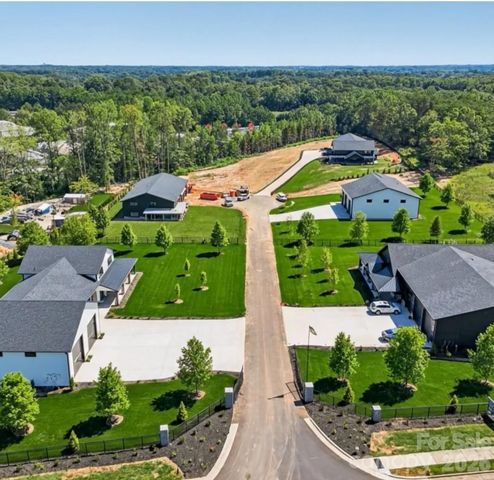 109 Winners Circle, Mooresville, NC 28117