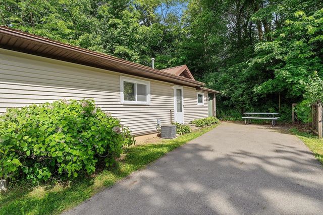 10333 Walnut Drive, Three Rivers, MI 49093